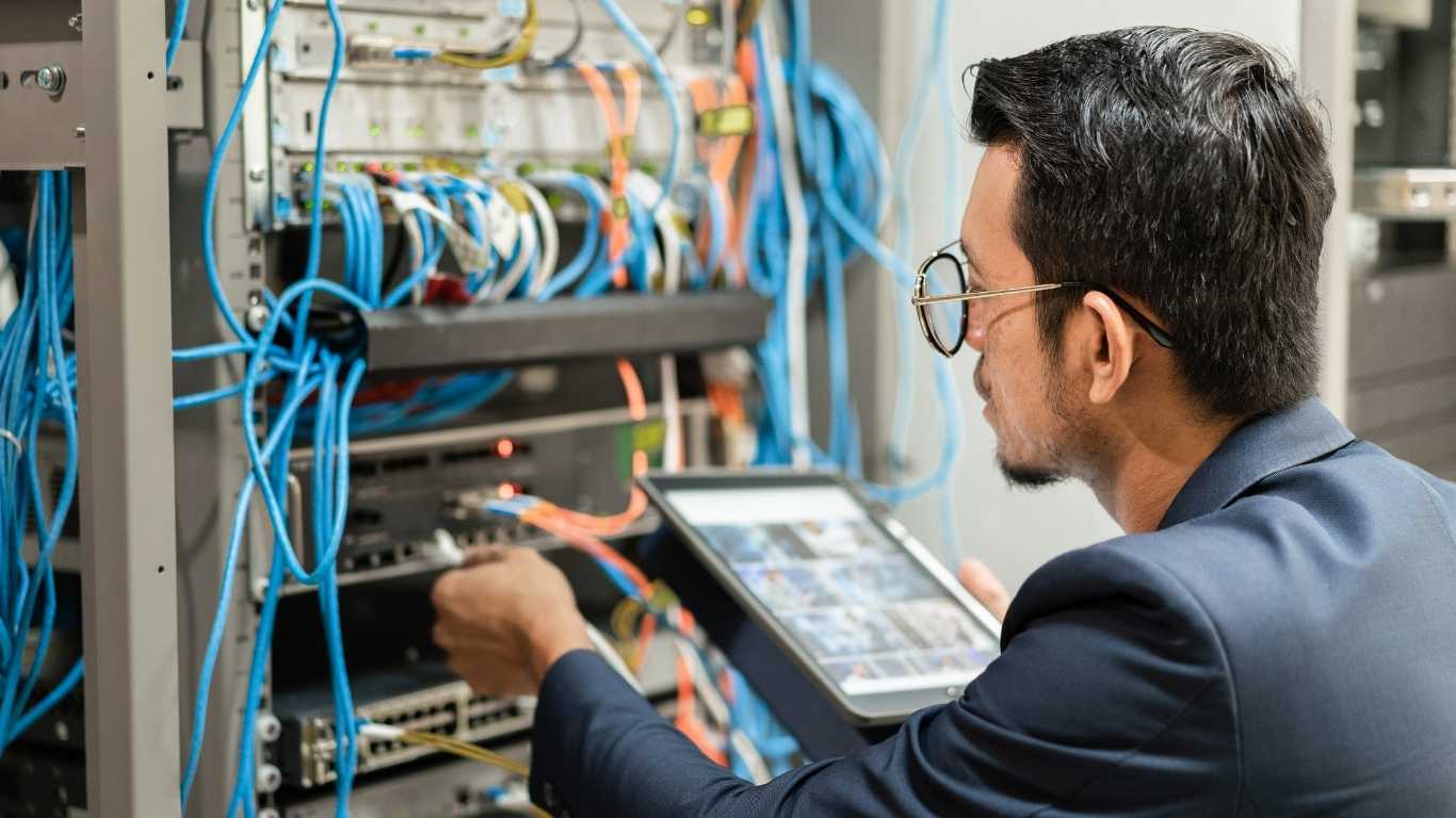 diploma in information technology (networking) diploma in information technology (networking)