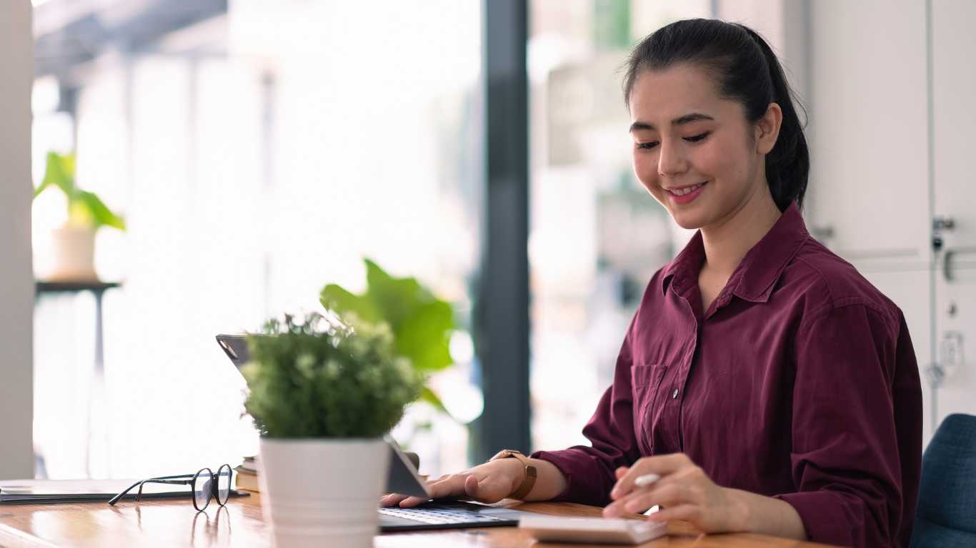 Web Cover (3) MBA Master in Business Administration by AMC University College