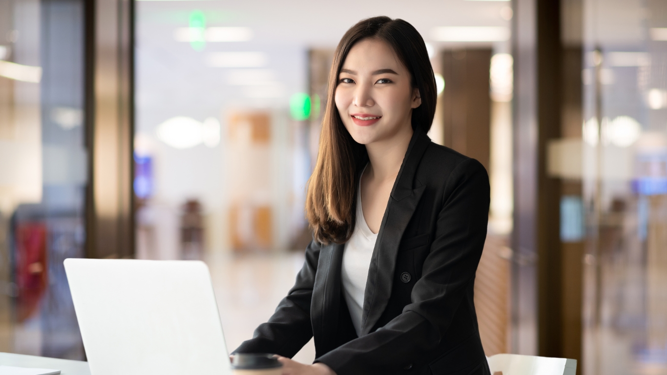Web Cover MBA Master in Business Administration by AMC University College